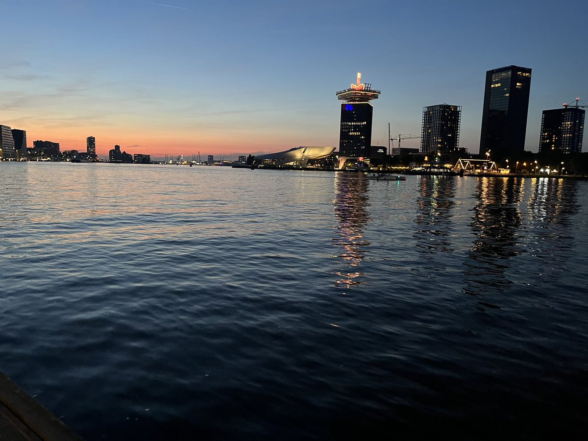 Een heerlijk chaotische avond Van Punk tot Ultra ter permanente afsluiting van het befaamde label Plurex, ooit van Boudisque. Met de hoogtepunten <a href="/_BIGHARE/">BIG HARE</a> en natuurlijk Minny Pops met de grote roerganger Wally van Middendorp. In Losdok in het mooie Amsterdam.