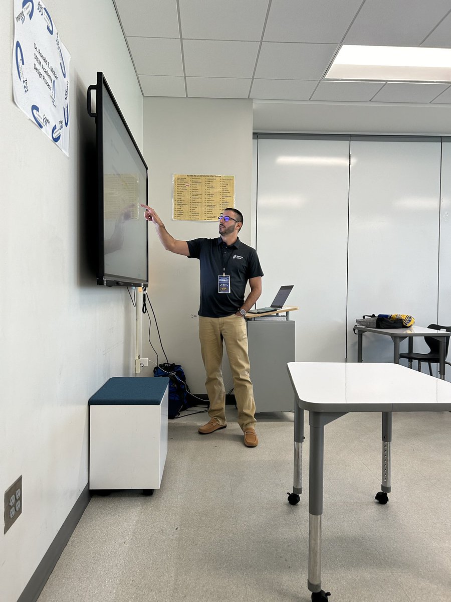 NMennEd's tweet photo. Today was a great day @DeKalbSchools as their @DeKalbSchoolsIT department hosted the Annual Tech Symposium. It was a packed house! The excitement for the new SY was palpable. Thank you for allowing me to share the power of @lightspeedsys Classroom Management with your teachers! https://t.co/NUkX0kvUGa