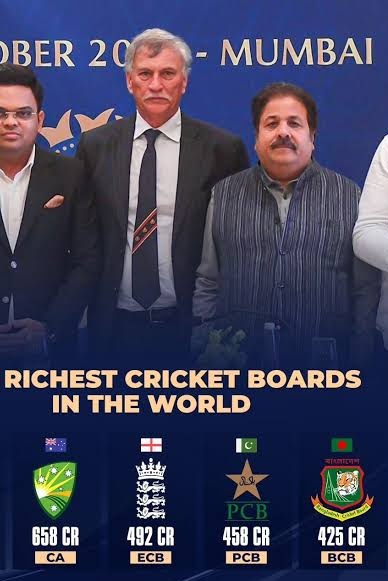 _FaridKhan's tweet photo. Richest cricket boards in the world. Well done, Pakistan 🇵🇰🔥

Sad day for our padosis 🇮🇳💔 https://t.co/BxAydfZpOj