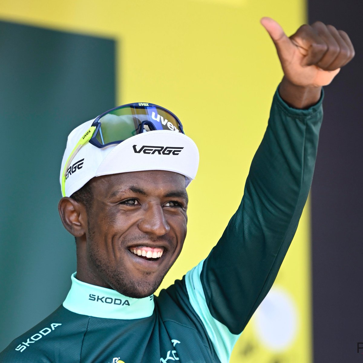 💚 Biniam Girmay increases his lead in the Tour de France points classification after stage 17 💚

🥇 Biniam Girmay: 387 points 
🥈 Jasper Philipsen: 354 points
🥉 Bryan Coquard: 188 points

 #TDF2024