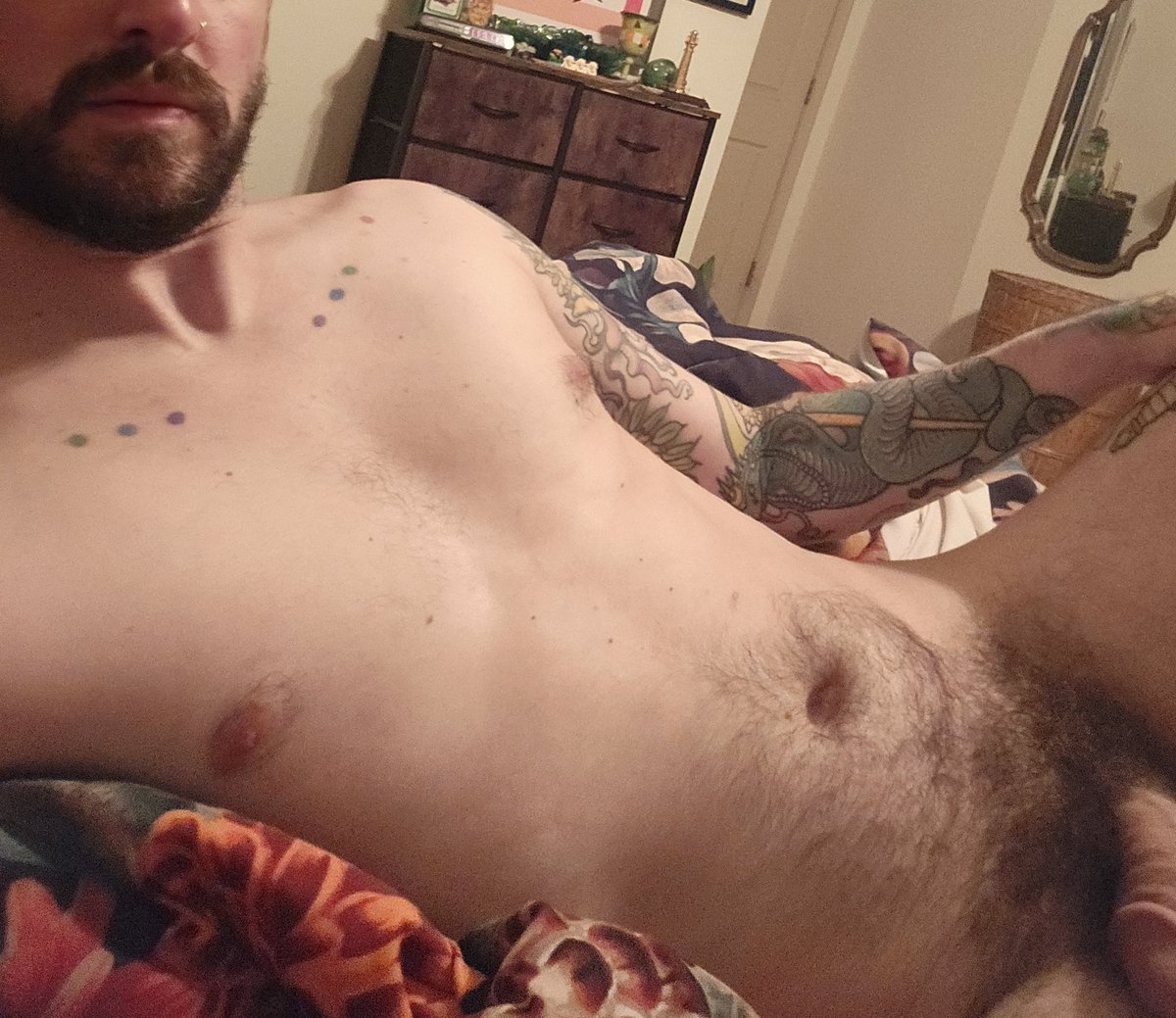 SamSatyr's tweet photo. Looking for my daddy, have you seen him?? 🥺🥺 https://t.co/XlWJkcokBb