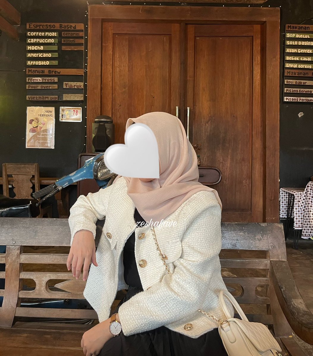 pweetynxi's tweet photo. @ohmy_beautybank Tweed Blazer cantik, elegan, &amp; minimalis🤍✨

Full furing jadi adem, ga gatel &amp; ga gampang gerah👌
https://t.co/dKoVH4oGqE https://t.co/bg25hWagh4