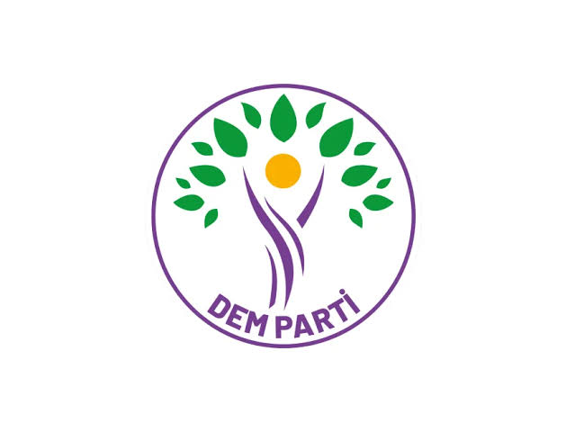 m3vzu's tweet photo. 🔴Başıboş sokak köpeklerinin toplatılmasına karşı olan partiler. https://t.co/lvi59SIpUR