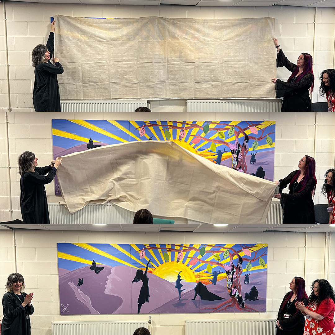 ChasingStigma's tweet photo. We were invited to The Chrysalis Centre in St Helens to meet local services & watch them unveil amazing new artwork in collaboration with St Helens College! 💞
Want us to visit your service? DM us today! 🚗
#HubOfHope #ChasingTheStigma #LocalSupport #MentalHealthSupport https://t.co/d7YmgC2vA6