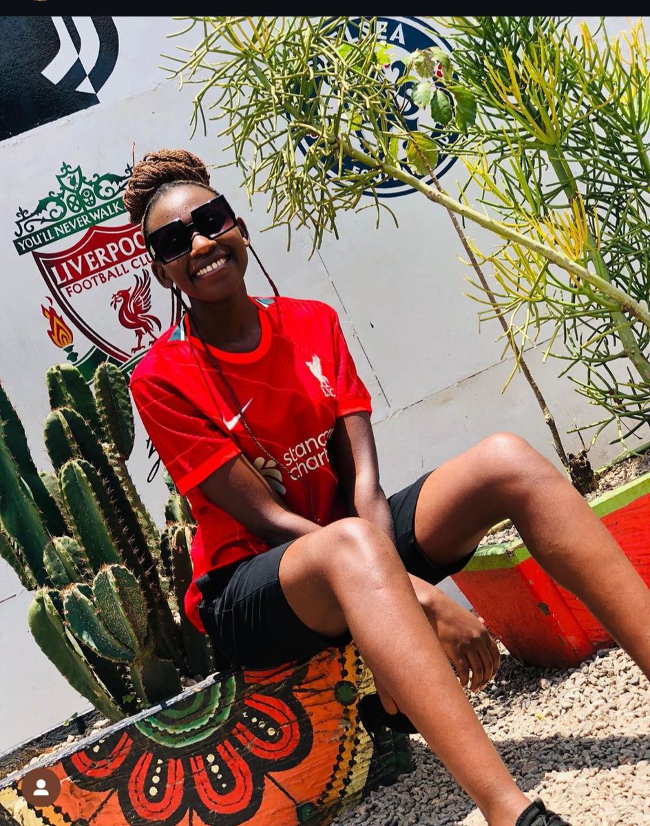 Happy birthday <a href="/ElizabethieLFC/">Lizzie</a> 🎂🎈🎂🎉🥳🎈🎉🎂 enjoy your day. YNWA