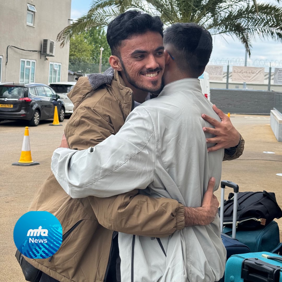 NewsMTA's tweet photo. 🇲🇺✈️🇬🇧 A delegation of Waqf-e-Nau have arrived from Mauritius for Jalsa Salana UK 2024, Alhamdulillah!

…Ready to serve the guests of the Promised Messiah (as). #JalsaUK #JalsaConnect https://t.co/3U1saAunt5