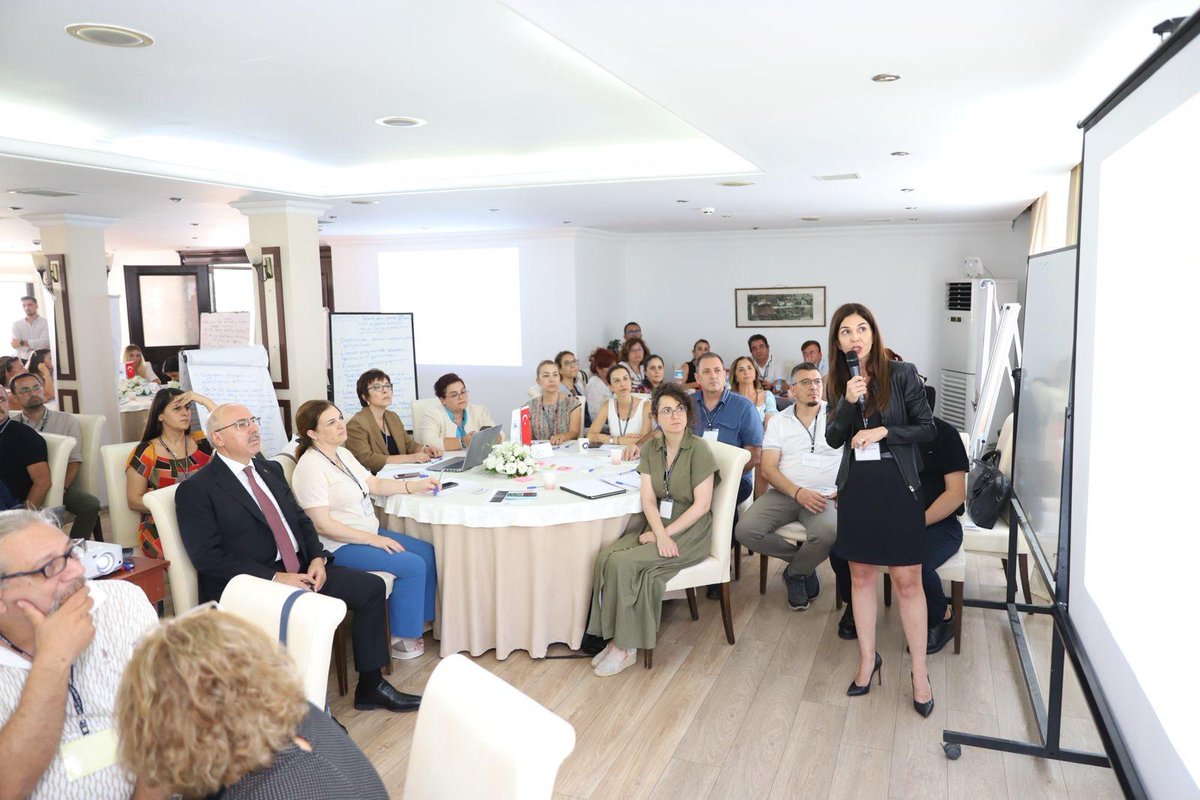 universitemDEU's tweet photo. Üniversitemiz 2026-2030 Stratejik Planlama Çalıştayı, DEÜ Rektör V. Prof. Dr. Mahmut Ak ve Üst Yönetimimizin katılımıyla yapıldı. 2026-2030 Dönemi Stratejik Planı’na uygun olarak hayata geçirilmesi öngörülen yatırım ve hizmetlerin görüşüldüğü çalıştayda, Üniversitemiz birim +++ https://t.co/DoVKI8tDu6