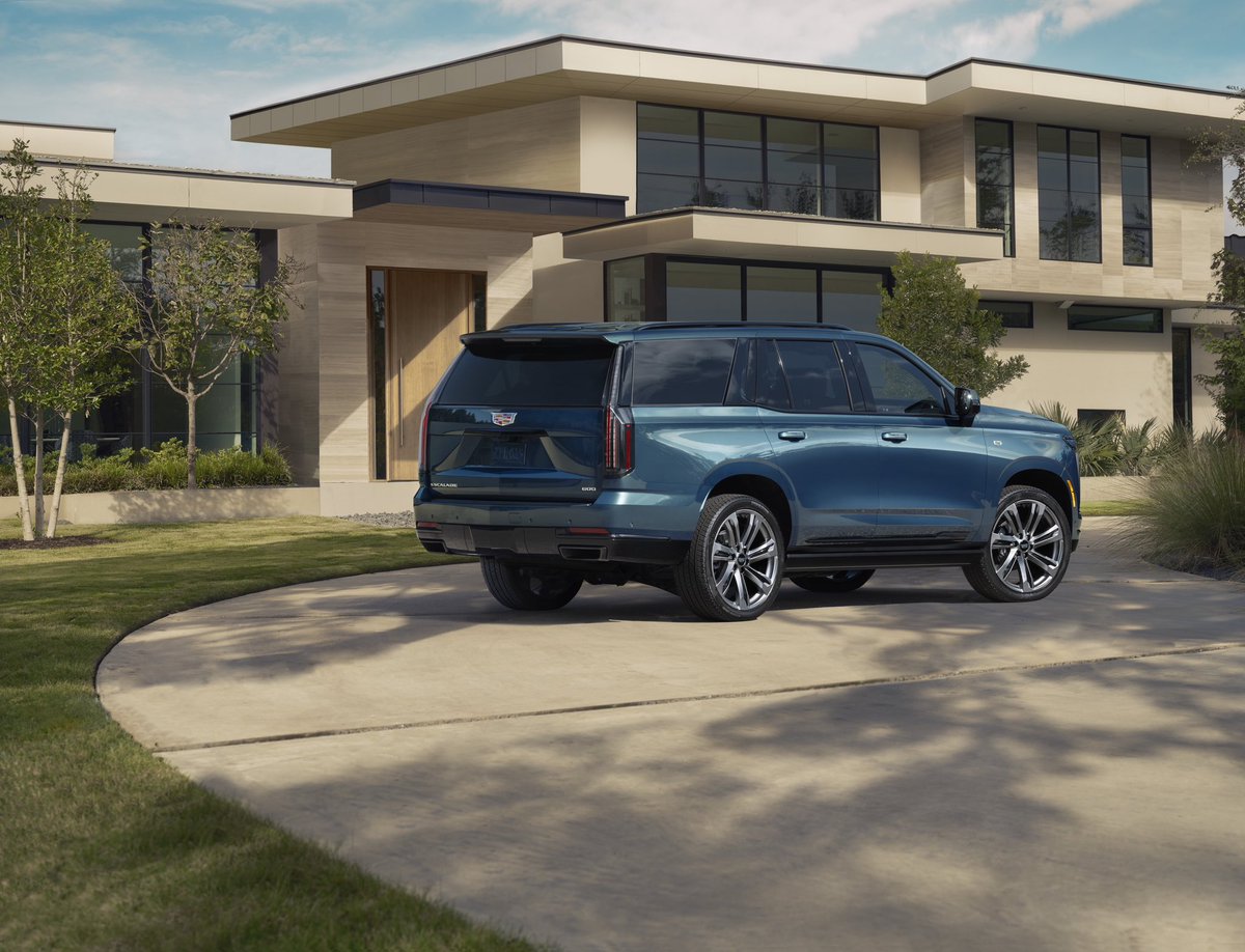 cole_marzen's tweet photo. The 2025 Cadillac Escalade breaks cover with fresh styling revisions, a massive 55-inch ultra-widescreen display, a column-mounted gear selector, a newly available Executive Second Row package, standard Super Cruise, as well as a 420 hp 6.2-liter naturally-aspirated V8 engine. https://t.co/GmvaNdVrxt