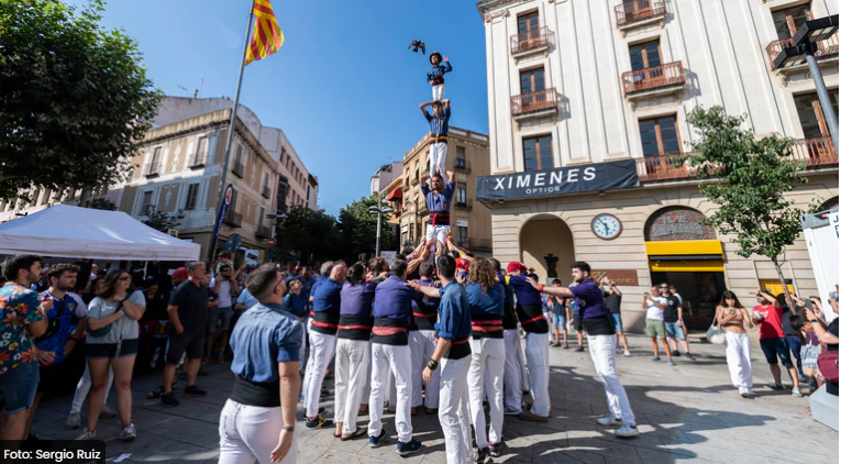 Les Santes Mataró (@lessantesmataro) on Twitter photo 🔜 Diada Castellera #lessantes
Els amfitrions, els <a href="/capgrossos/">Capgrossos de Mataró</a> de #Mataró, i els convidats de luxe, <a href="/Minyons/">Minyons de Terrassa</a> de Terrassa i <a href="/Verds/">Castellers de Vilafranca</a> Castellers de Vilafranca, tocaran el cel i el cor dels assistents
📆 Dissabte 20 de juliol a les 18 h
📍 Pl. de Santa Anna
🔗 ow.ly/rL5650SEa1v 🔜 Diada Castellera #lessantes
Els amfitrions, els <a href="/capgrossos/">Capgrossos de Mataró</a> de #Mataró, i els convidats de luxe, <a href="/Minyons/">Minyons de Terrassa</a> de Terrassa i <a href="/Verds/">Castellers de Vilafranca</a> Castellers de Vilafranca, tocaran el cel i el cor dels assistents
📆 Dissabte 20 de juliol a les 18 h
📍 Pl. de Santa Anna
🔗 ow.ly/rL5650SEa1v
