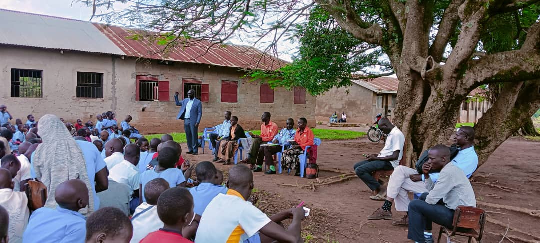 We had a successful school outreach with the old students of the school taking lead.Learners we encouraged after seeing medical practitioners, teachers,lawyers who went through the same school many years back come-back to give a message of hope.
Every little effort counts.