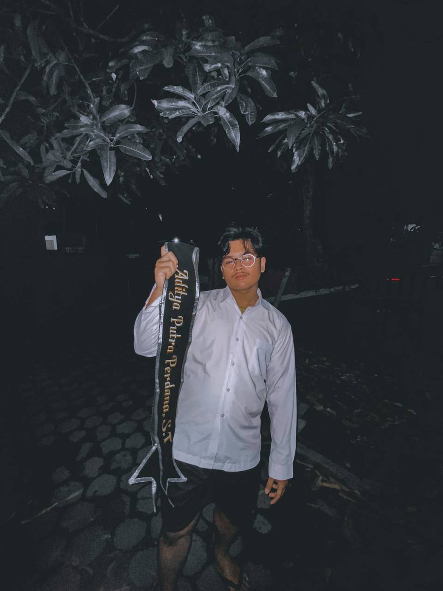 jaheanget_'s tweet photo. Hbd aku dewe https://t.co/W81vF8BCZp