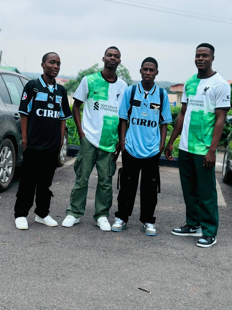 MightyAbdboss's tweet photo. Favesπ―π₯°
#fybday3
#jerseyday
#weareleavingsoon
#lastdaysinfunaab https://t.co/bKlKYwe435