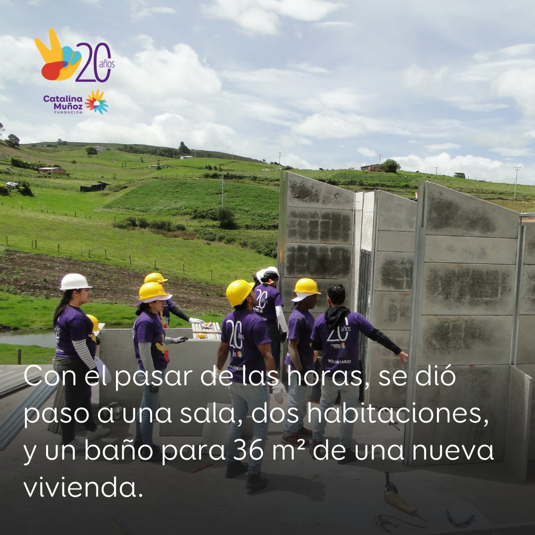 FCataMunoz's tweet photo. De esta manera marcamos el inicio de nuestra campaña de construcción de 20 casas por nuestros 20 años. Así que te invitamos que hagas parte de esta iniciativa llena de esfuerzo, dedicación y amor por el servir a las comunidades haciendo clic aquí: 👀 
https://t.co/DN0P6rEjOL https://t.co/k4S7vHRQfy