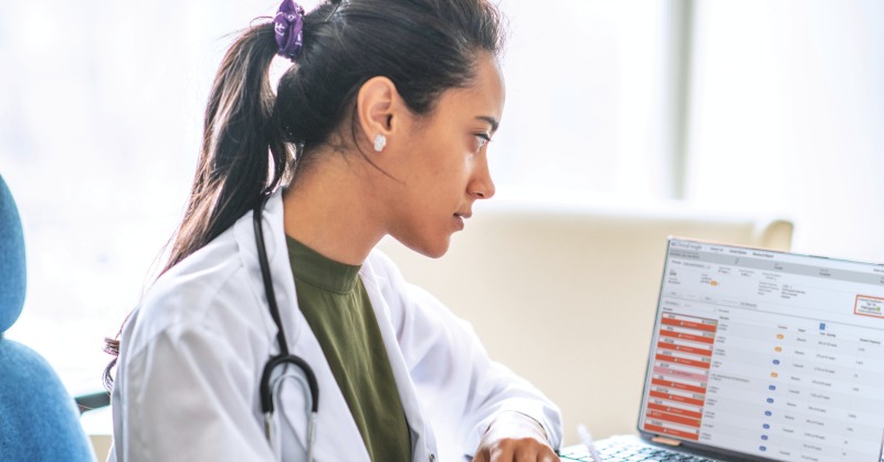 QIAGENBiox's tweet photo. 👨‍⚕️ Does your lab do #NGStesting for #oncology? We can help you increase test throughput &amp; reduce turnaround times while delivering comprehensive, oncologist-ready reports that match patients to the most apt therapies &amp; clinical trials. Interested? Join us tomorrow to learn how 👇