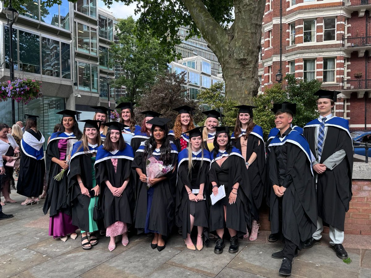 StMarysPsy's tweet photo. Hugest of congratulations to our wonderful class of 2024! Proud and sad in equal measure to see our Psychology stars fly the nest today at the beautiful Westminster Cathedral. Go forth and spread your brilliance. You will always be part of our St Mary's family 🤩🤩🤩 https://t.co/rqnxkeDQOl