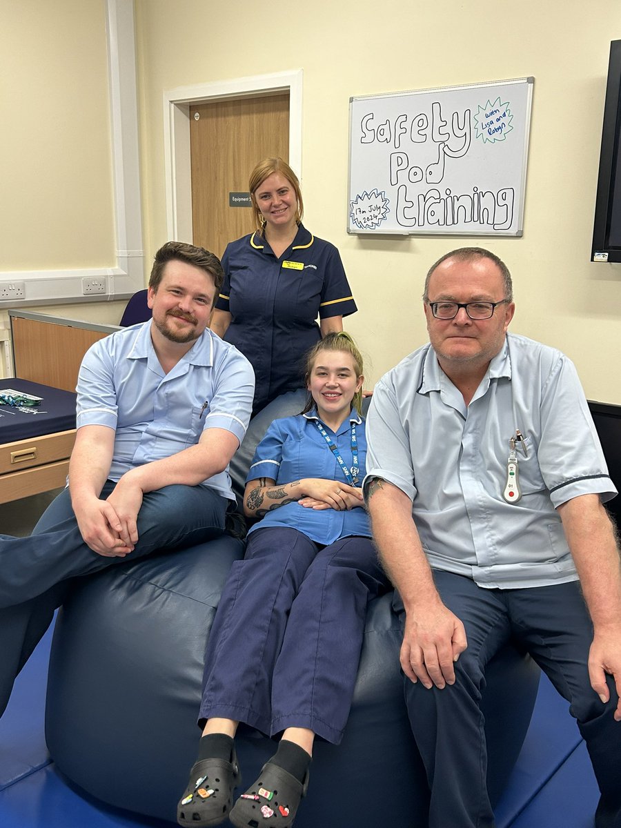 Robyn Hyatt tweet media