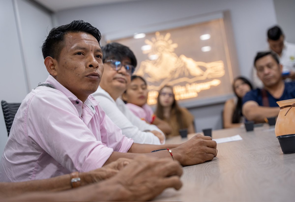 GobdelCesar's tweet photo. La gobernadora @elviamilenasd lidera un ameno encuentro con los cabildos indígenas Yukpas de todo el departamento, en el que se busca consolidar proyectos, escuchar sus necesidades y afianzar las relaciones con esta población en el Cesar https://t.co/eXH6euLyR3