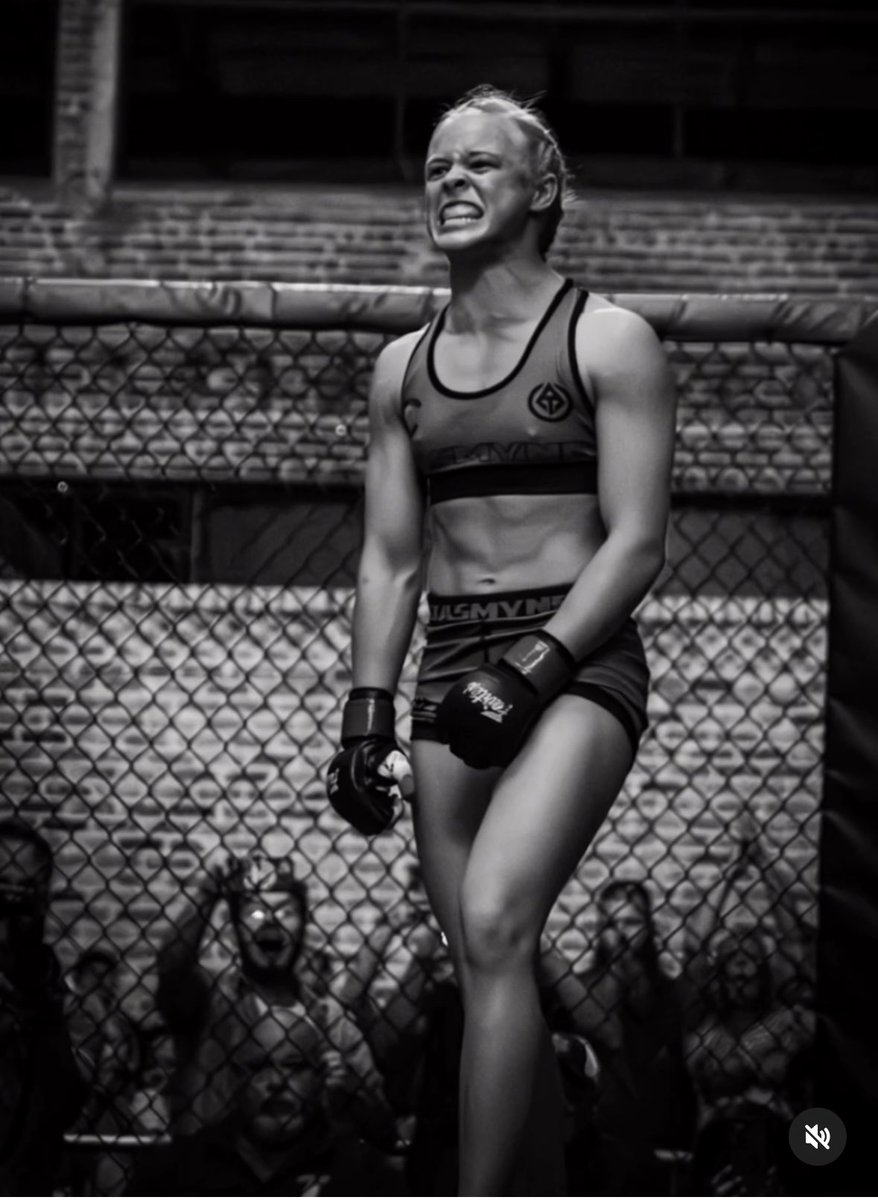 MMA Sexiest Ladies. tweet media