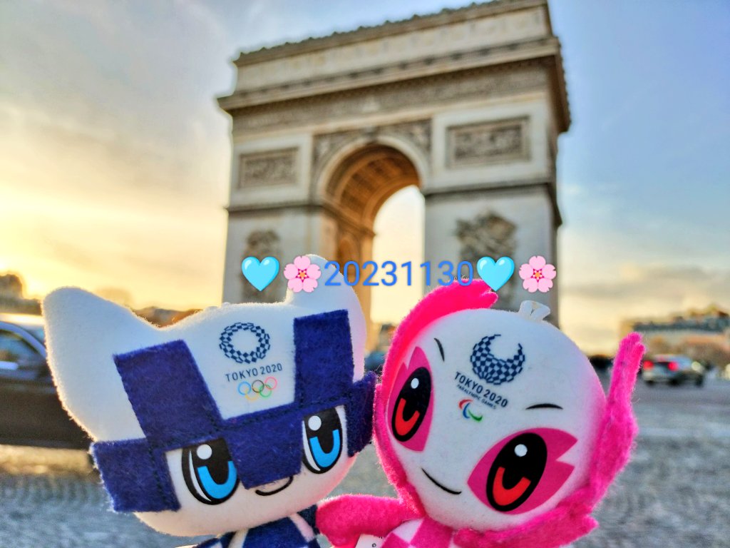 X8aDlXMF1XmLye5's tweet photo. 🩵🌸🇨🇵凱旋門ミラソメ🇨🇵🩵🌸
パリではいつも周りに車も人もいっぱいで撮影も難しかったけれどmakethebeatの動画ポイント巡礼し2人への想いや祈りを込めて撮りました
#Paris2024 期間も以後もずっと
#ミライトワ
#ソメイティ
が活躍しますように😌
#Tokyo2020 
#ミラソメ存続希望 
#ミラソメすいようび https://t.co/XlkimS9YF1