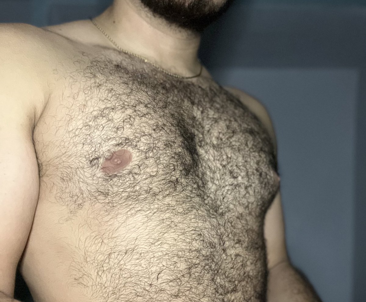 Calix_jz's tweet photo. Me perforo los pezones?🔥🤤 https://t.co/S5sM46kZ4C