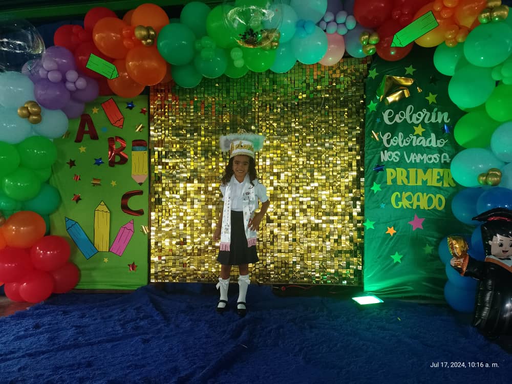 cdcegvl's tweet photo. #17Jul Felicidades con mucha alegría y orgullo los estudiantes de la EB Maestro José García, reciben el certificado educación básica 
@_LaAvanzadora 
@cdcelara 
@EleamerAbdala 
@salasimonplanas 
@MPPEDUCACION 
@AurimarVargas1 https://t.co/iM9icwNp7g