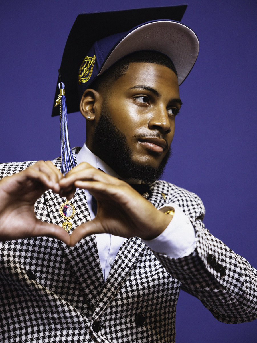 tjuanwavy's tweet photo. 👨🏾‍🎓

Datjuan Harris, B.S. Physics
Flyest physicist signing out🏁

James 1:2-4 NIV https://t.co/GP8bvVnsxu