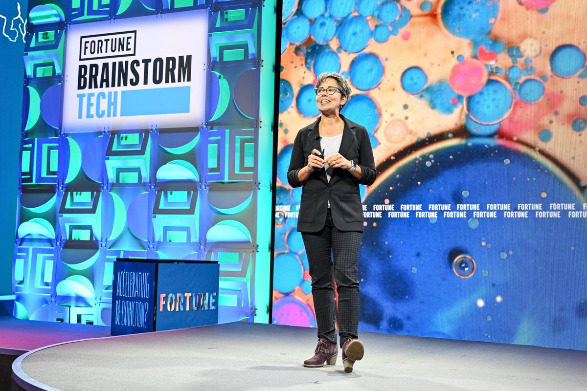 Thank you <a href="/FortuneMagazine/">FORTUNE</a> for having our Chief Science Officer <a href="/bonesandbugs/">Beth Shapiro</a> at the Fortune Brainstorm Tech 2024 talk 🧠 #BrainstormTech