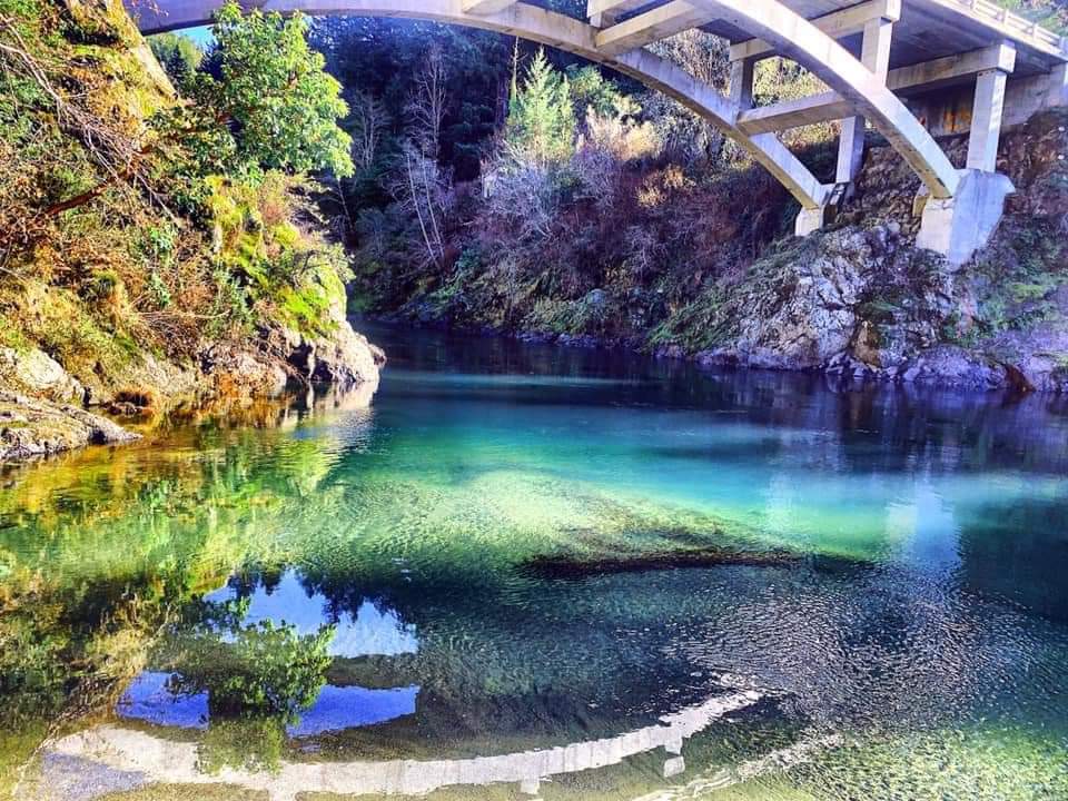 A_Franz_2027's tweet image. Did you know the Smith River in Del Norte County is California's last major undammed river? 🌊✨ Life here means endless adventures, crystal clear waters, and nature's beauty at its finest! 🌲🏞️ 

#SmithRiver #DelNorteLiving #NorthernCali ♥️