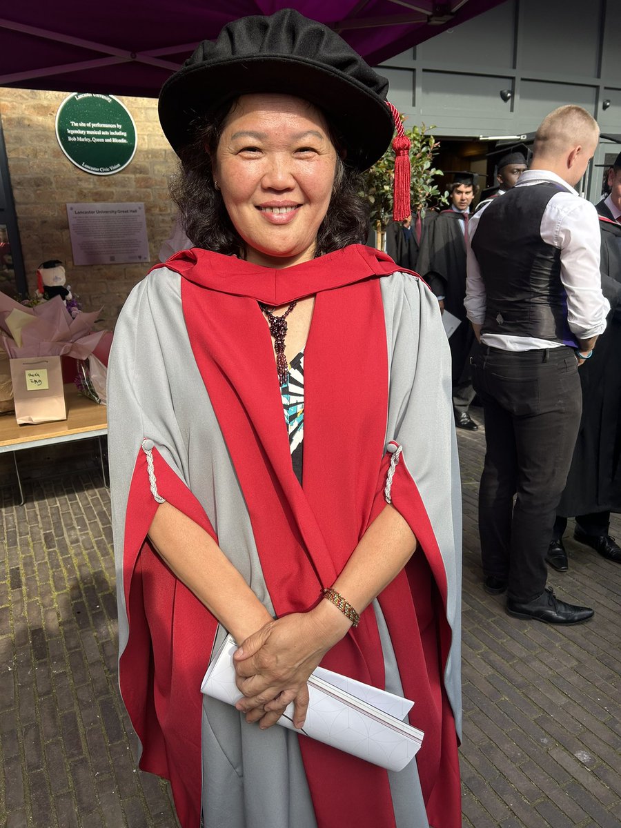 ProfPHaygarth's tweet image. So proud and happy to celebrate the graduation of my hard #phosphorus working PhD student Nyam in @LancasterUni @LancsUniLECPG @LancsUniLEC