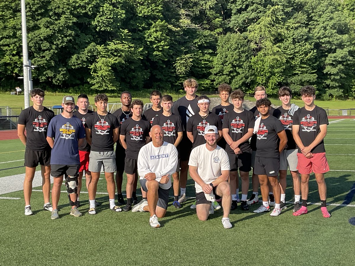 coachsamwatts's tweet photo. An unforgettable 3-day camp! From camaraderie to fierce competition, your competitive spirit was inspiring. Thanks for making it special—we can't wait for the next upcoming camp! https://t.co/XsYGuEMHvP