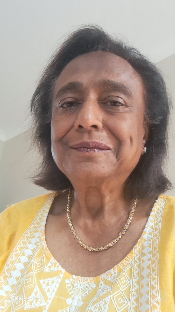 shessite's tweet photo. Do you know most #hairdressers get paid more than #doctorsintraining. Having the roots tinted is exorbitant for about 1cm hair roots. So I bought so called vegan hair colour and #DIY. What do you think? Not the after clean please. Dried naturally this sunny day https://t.co/BrgwnxCXA1