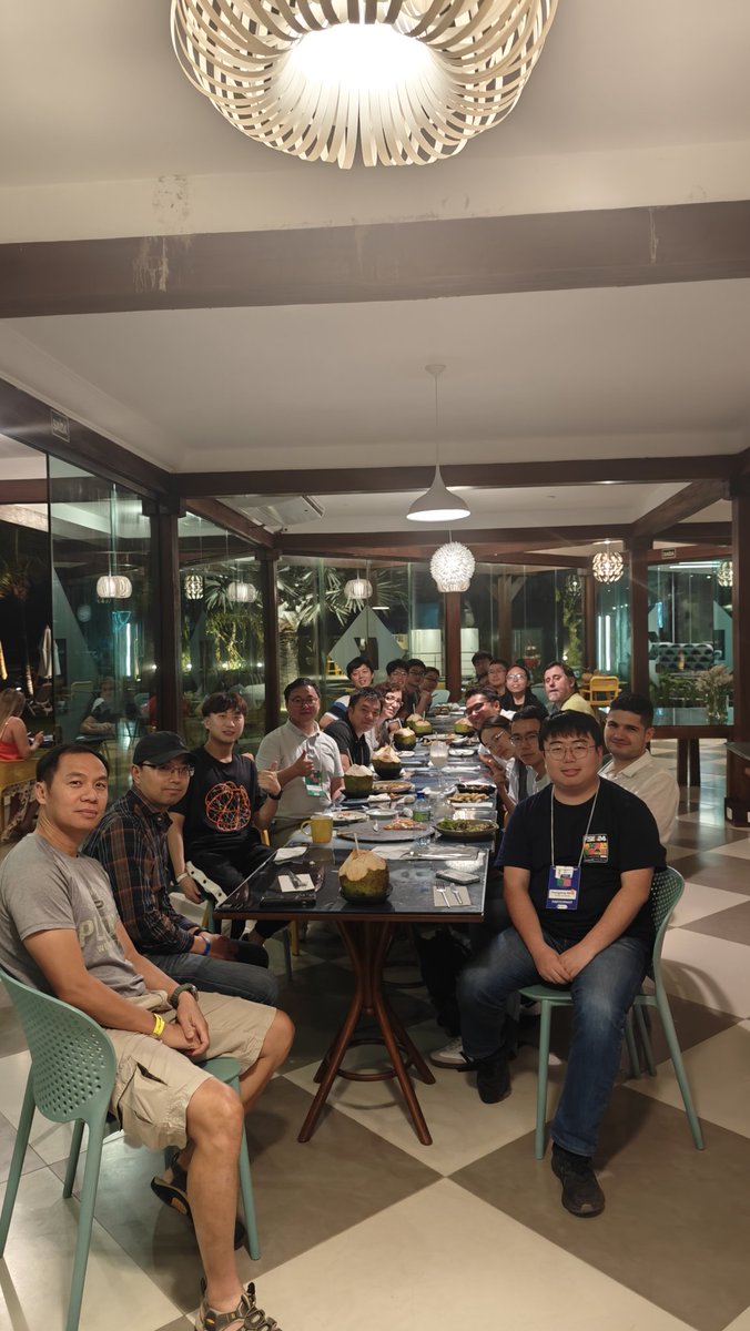 Wei Yang tweet media