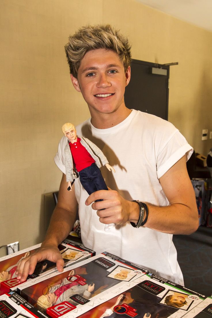 niallernroses's tweet photo. hope we grow old but we never grow up https://t.co/vKJAPMf2Zz