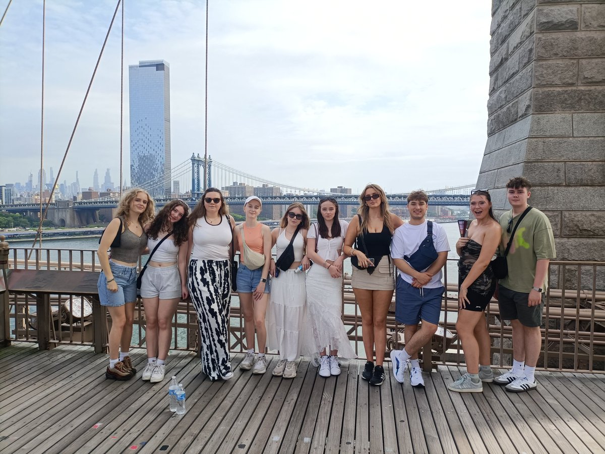 Day 2 started with a ride on the subway and a walk across Brooklyn Bridge 🌉