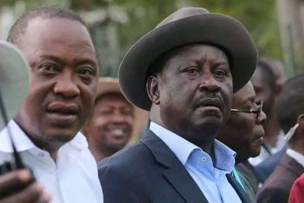 BiancaNaom1's tweet photo. Raila Odinga has totally refused to be a pawn in Uhuru's game of trying to destabilise the country! There are many reasons why you don't like Raila, but one thing that should make you like him is refusing to be part of the coup plotters. Thank you, Baba, for choosing patriotism. https://t.co/rQQVkHz8JO