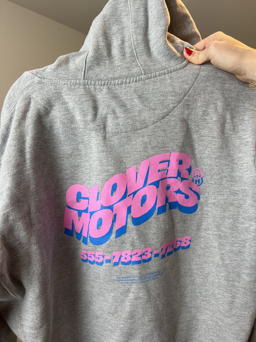 Hi friends!! I’m selling a few F1 merch items here: posh.mk/0xKsnC3pgLb. More photos and information are in the listings. 😊🏎️

Everything is in great condition! If you’re interested or have questions about pricing, etc. feel free to reach out. 🤍