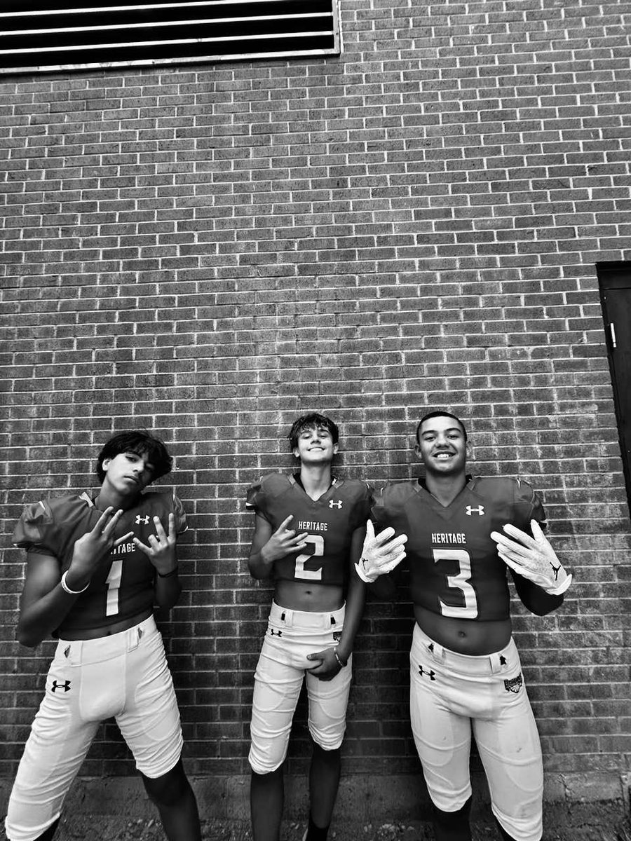 AmenTruly's tweet photo. Can’t wait until football starts🤞 https://t.co/xqicO6ZaBD