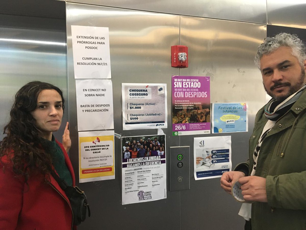ateconicet's tweet photo. Allí, se presentó una carta al directorio con 3500 firmas y el apoyo de varios CCT de todo el país reclamando que se cumpla la resolución 967/21. Según está normativa, sus becas deben ser extendidas hasta que se publiquen los resultados del concurso de ingresos CIC. 

+ https://t.co/0AAZXwC7Do