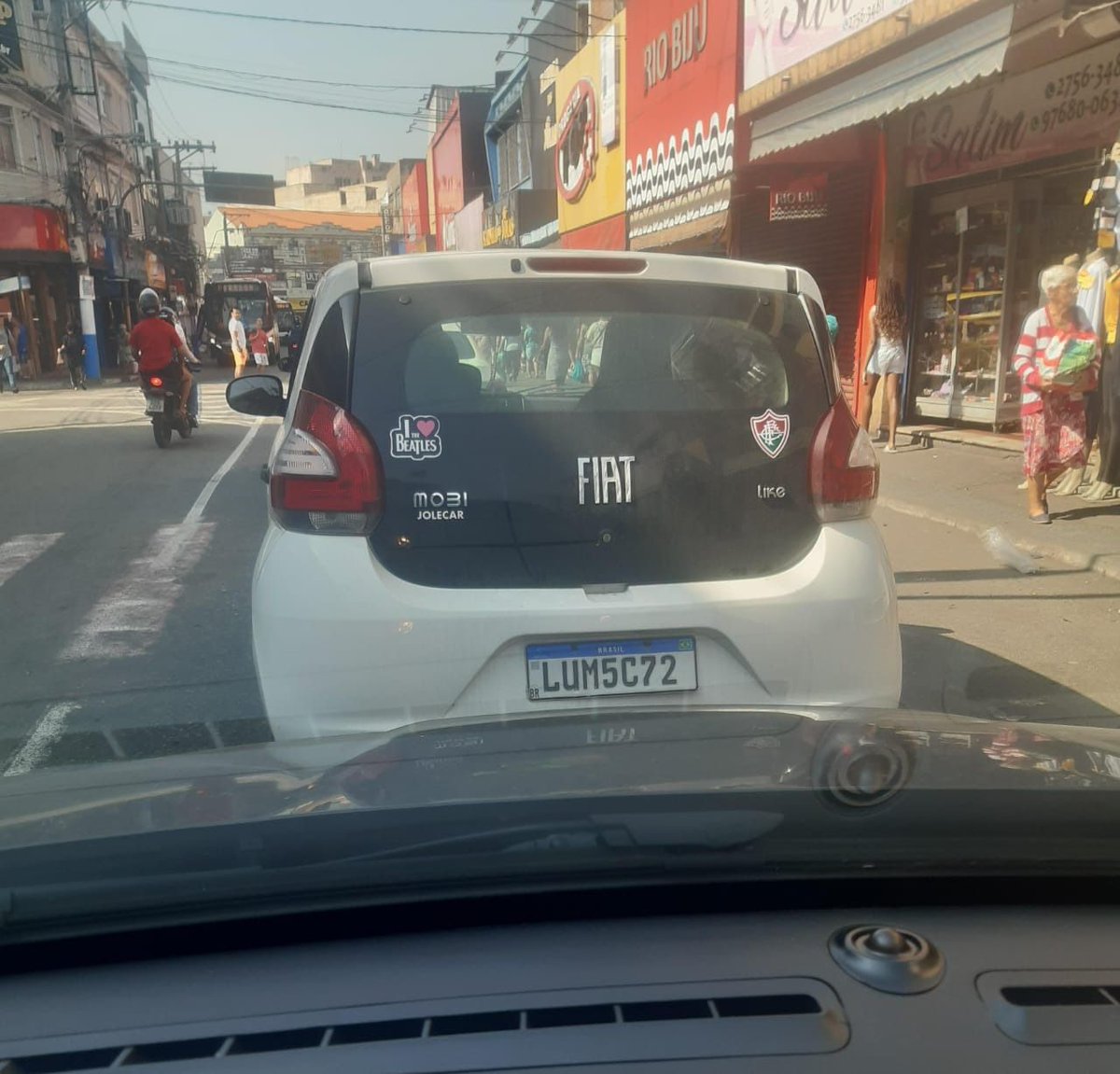 Alguem sabe se esse Fiat é novo?

Não tinha visto ainda com 3 lanternas