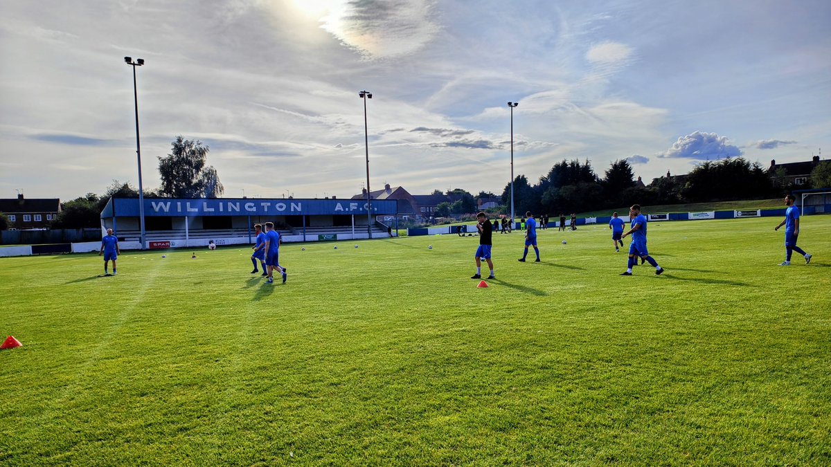 Dean_Midas's tweet photo. I'm back at @WillingtonAFC for the first time since the documentary was released and none of the players want to kill me, so it's all good 😂

Willington is playing Easington Lane this evening. 7.30pm KO. 

#upthewillo https://t.co/pbTSAuUfEr