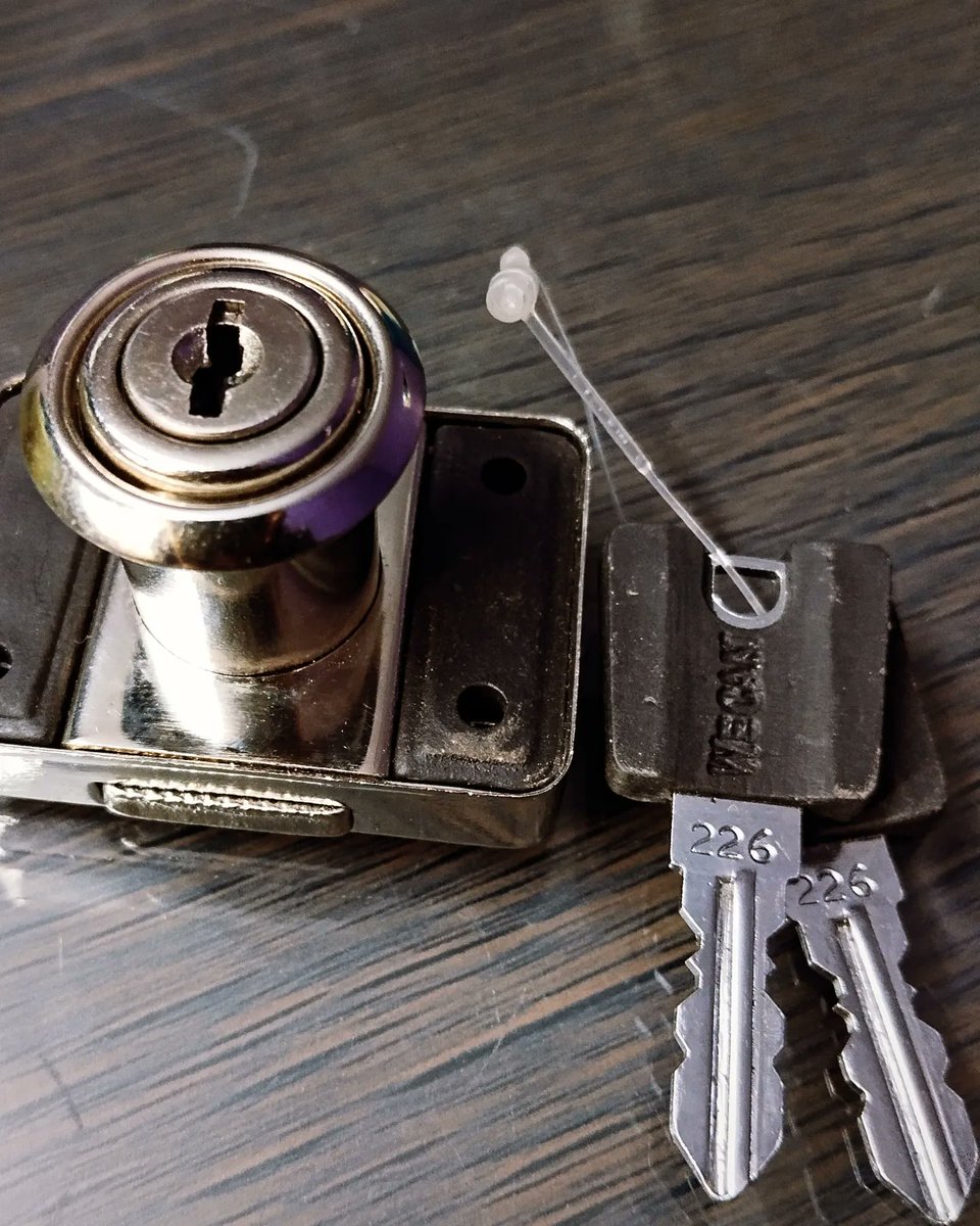 wecan_locks's tweet image. Multi purpose furniture lock 
#wecanlock plus 11
#drawerlock #cabinatelock #furnituredesign #furniturelock
#securitylock #harware