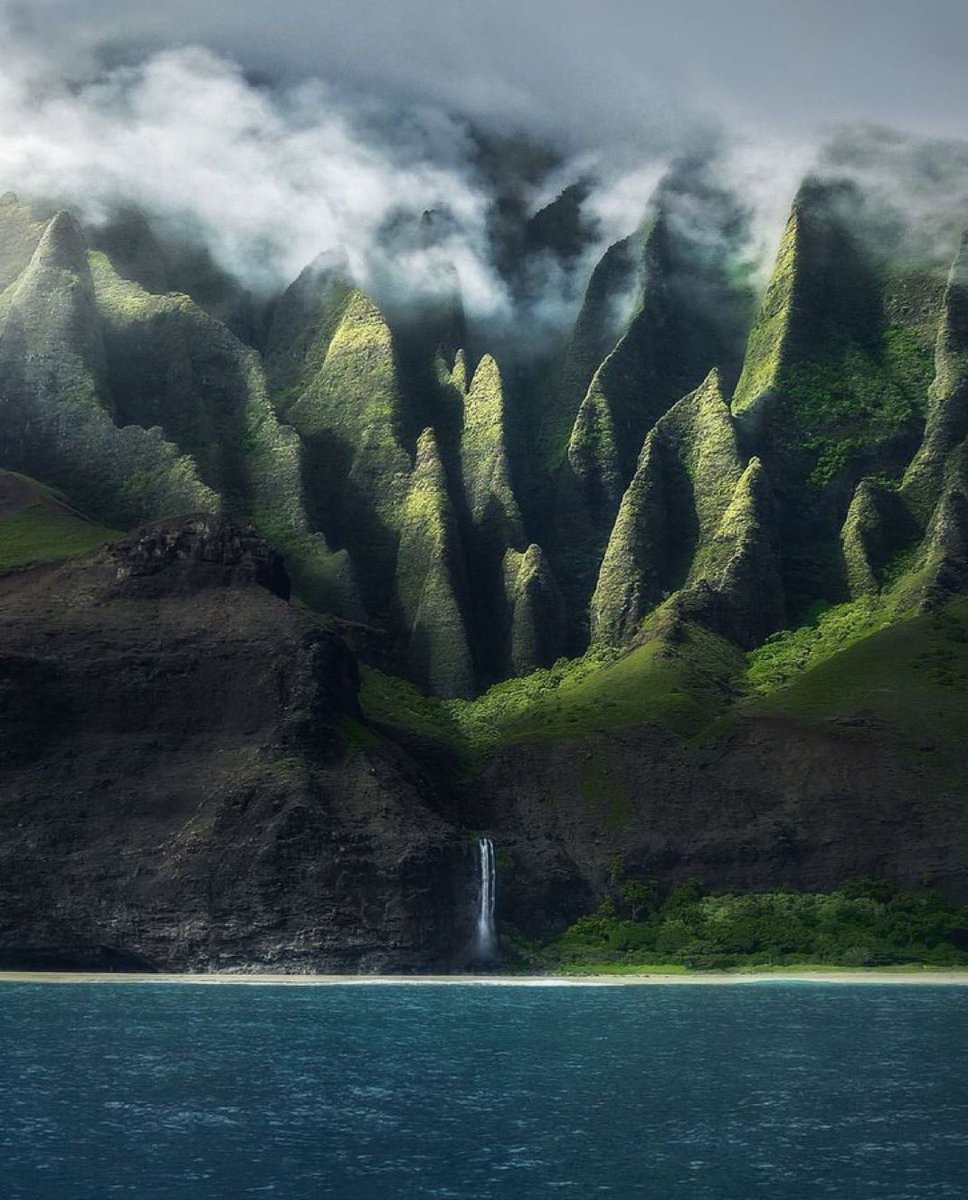 travly's tweet photo. Kauai, Hawaii 🏝️ https://t.co/nCRWUgMAaJ