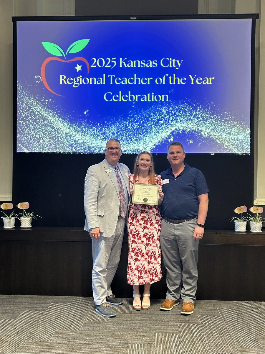 RQSCAO's tweet image. Congrats to Lauren Hurst-RHS Spanish teacher for her selection as a 2025 Regional Teacher of the Year!  Lauren, along with four other KC metro colleagues, were honored this afternoon at a ceremony at Union Station.  We are so proud of you Lauren!  @RaytownSchools @RaytownHigh
