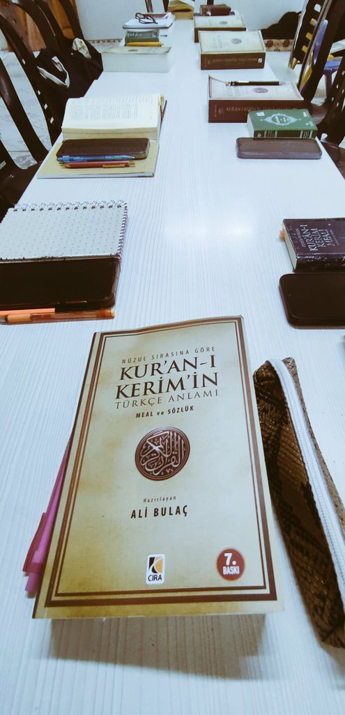 Furkan Hareketi mensupları olarak meal okuma programına katılarak meal müzakereleri gerçekleştiriyoruz ✍🏻

MealOku Kur'an-ıAnla
#MealOkumaProgramı