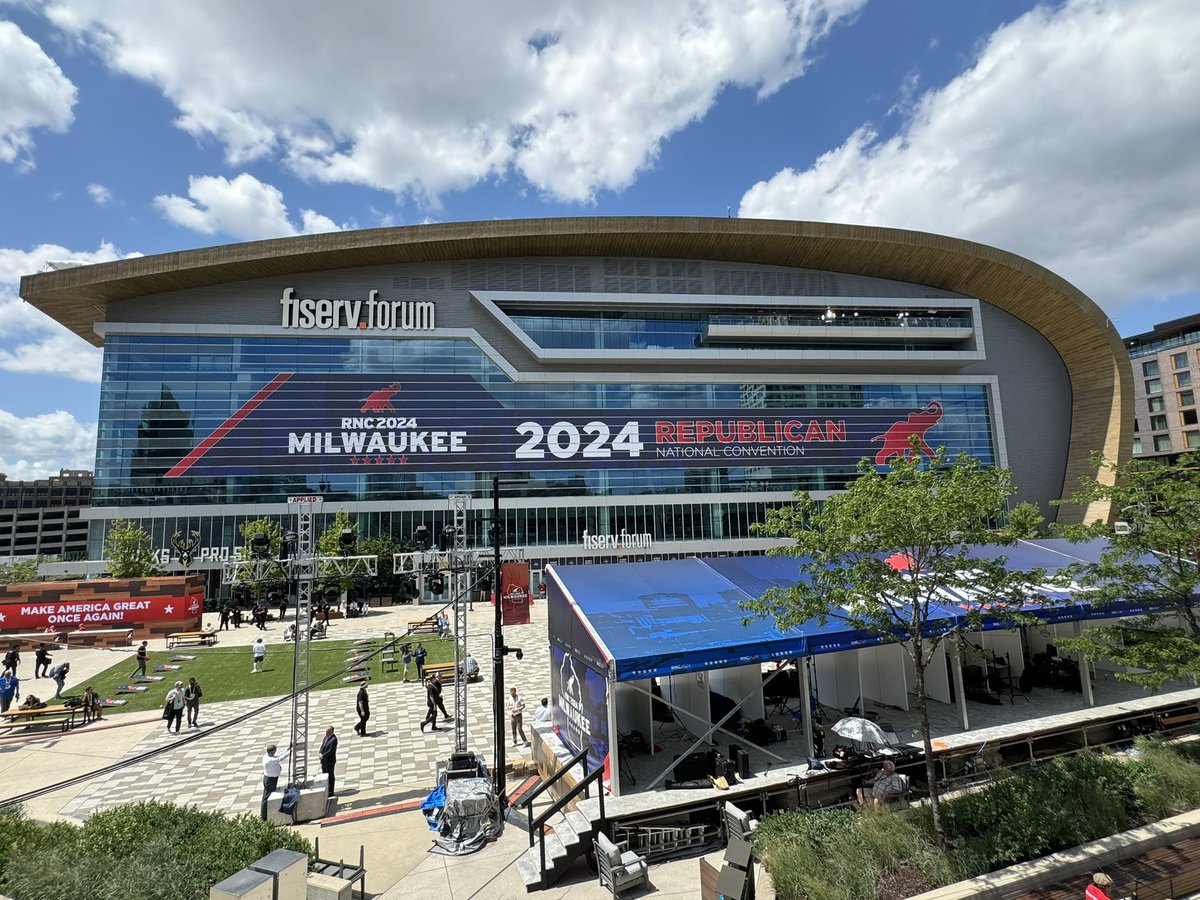 DanODonnellShow's tweet photo. Let's all take a moment to appreciate the fact that Trump will accept the nomination in a building that looks just like his hair. https://t.co/GGSdQAUoCr