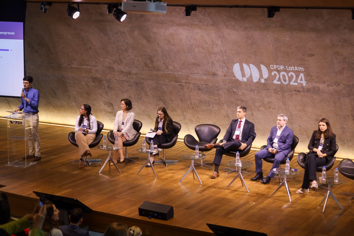 cadv_ph's tweet image. 🔍 LGPD na CPDP: Solicitações de dados via email, maioria responde em 3 dias. Muitas empresas ignoram ou negam acesso, violando a LGPD. #CPDP #LGPD #FGV