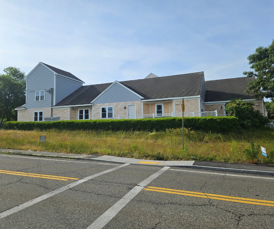 ERTArchitects's tweet image. #ProgressReport – A vacant office building being repurposed into a 24-unit apartment building.

#ERTADesigned #CommercialArchitect #CapeCodArchitect