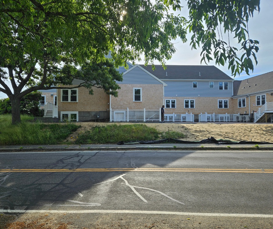 ERTArchitects's tweet image. #ProgressReport – A vacant office building being repurposed into a 24-unit apartment building.

#ERTADesigned #CommercialArchitect #CapeCodArchitect
