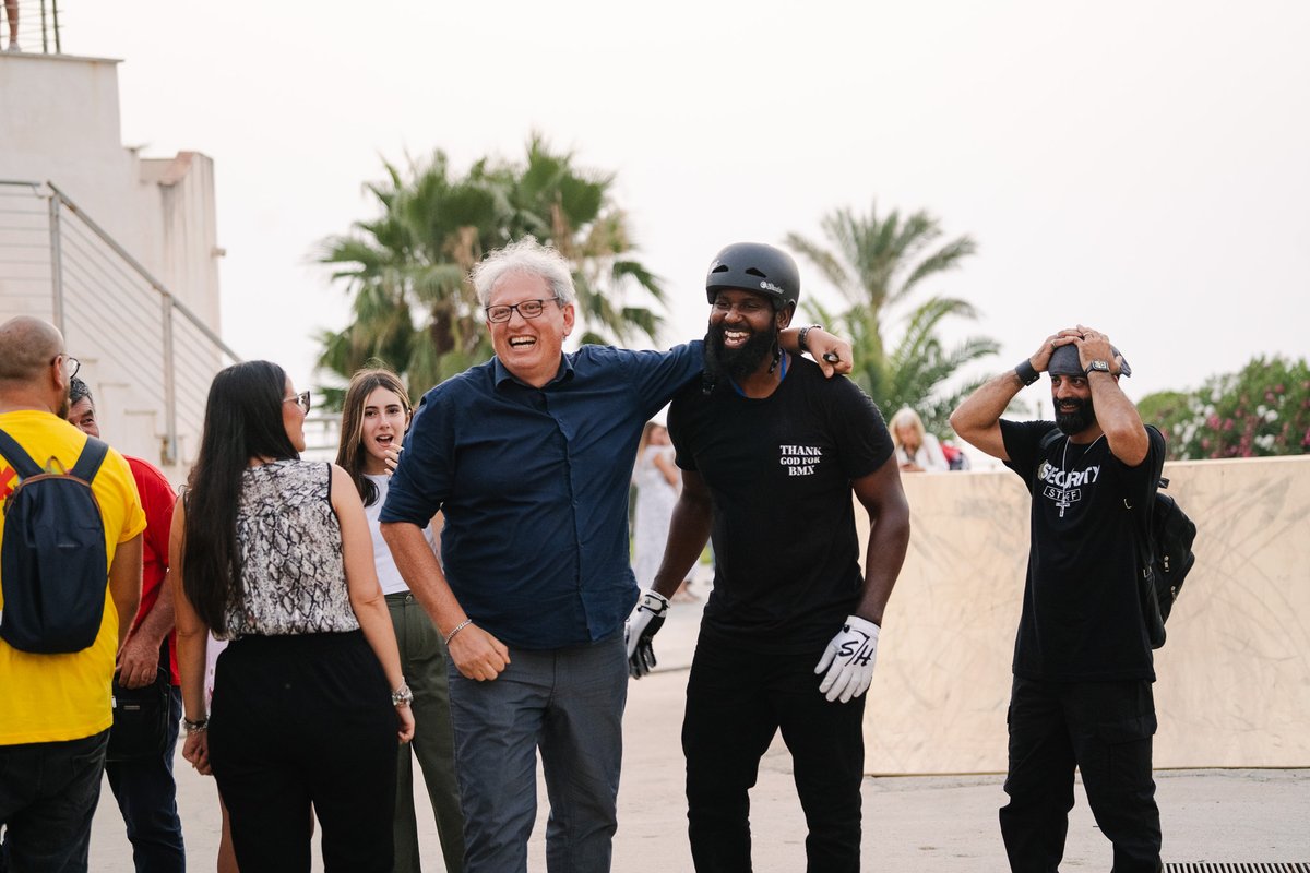 Reid_Saunders_'s tweet photo. The harvest in Italy was gathered with much sweat, hard work and trials! That’s why it’s so very precious and sweet!
In Sicily, 1,049 heard the message of the Gospel, and 148 became new believers! Welcome to the family!! https://t.co/jQxOlW2nSo