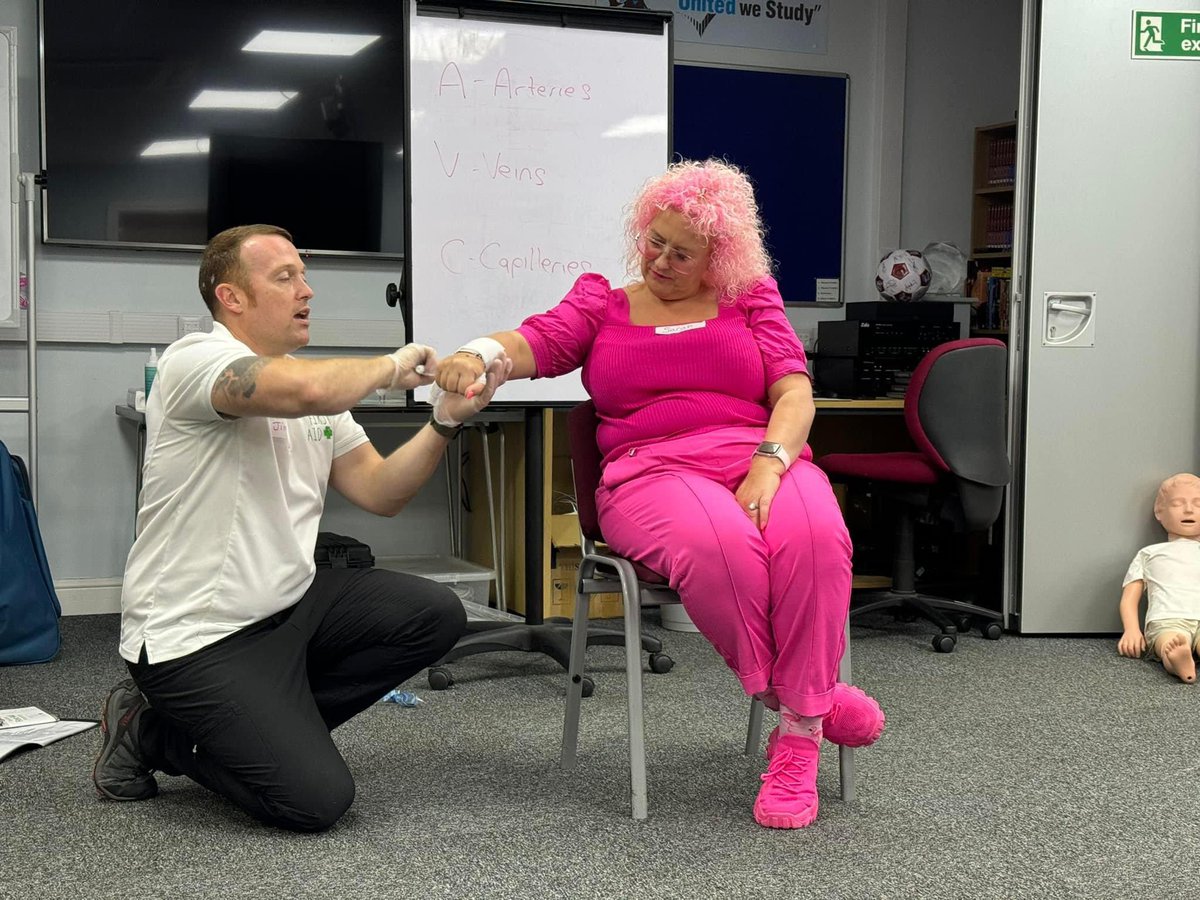 Sarah Tipler tweet media